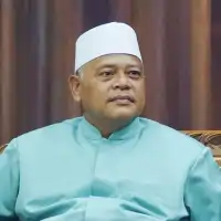 KH. Nur Hidayatulloh - Pengasuh PP Al Mubaarok